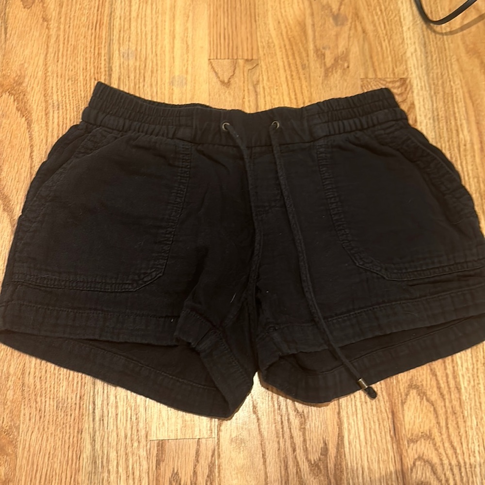 black old navy shorts